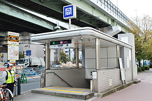 阿波座駅1号出入口